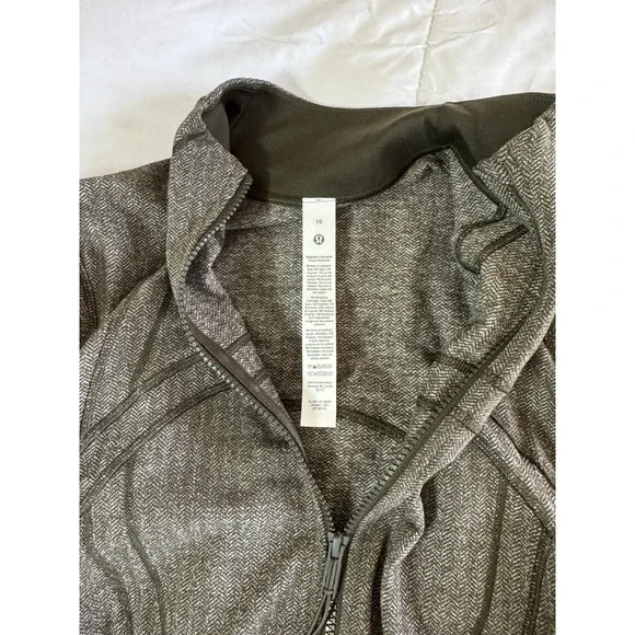 New Lululemon Herringbone Define Jacket Size 10 Thumbholes Full Zip HHDO - Picture 7 of 10